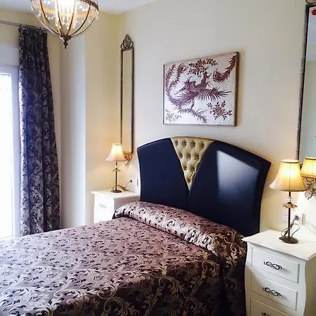 Hostal Flor De Lis- Lojo-2